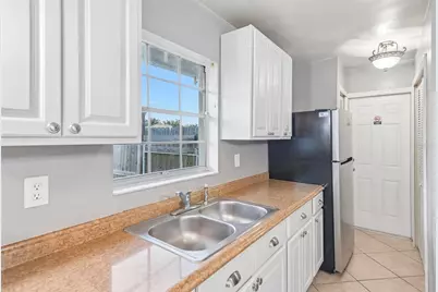 5550 Mariner Boulevard, Spring Hill, FL 34609 - Photo 23