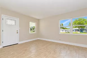 4117 Bay St NE, Saint Petersburg, FL 33703 - Photo 7