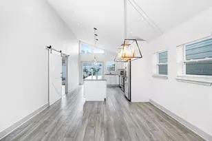 3509 W Rogers Ave, Tampa, FL 33611 - Photo 9