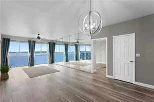 4717 Dolphin Cay Ln S, Saint Petersburg, FL 33711 - Photo 11