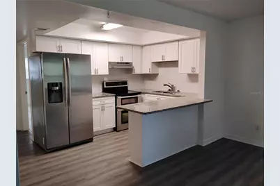 116 SW Jefferson Circle #5, Saint Petersburg, FL 33703 - Photo 3