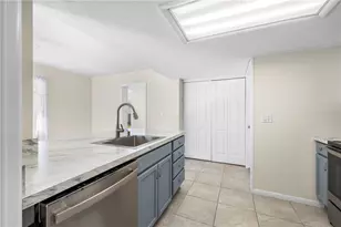 6432 Meadowbrook Ln, New Port Richey, FL 34653 - Photo 13