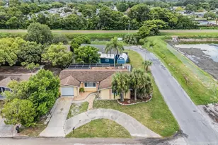 7700 Birchwood Dr, Port Richey, FL 34668 - Photo 3