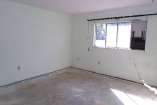 1442 Mission Dr W, Clearwater, FL 33759 - Photo 9