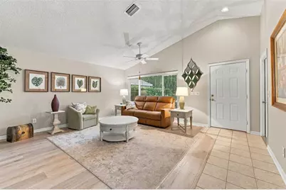 609 Cape Cod Cir, Valrico, FL 33594 - Photo 9