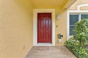 609 Cape Cod Cir, Valrico, FL 33594 - Photo 5