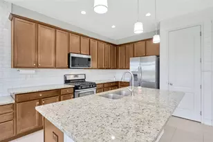 7010 Old Benton Dr, Apollo Beach, FL 33572 - Photo 7
