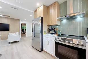5833 Dartmouth Ave N, Saint Petersburg, FL 33710 - Photo 19