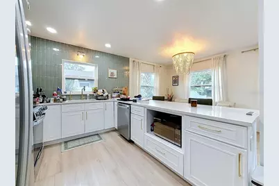 5833 Dartmouth Avenue N, Saint Petersburg, FL 33710 - Photo 17