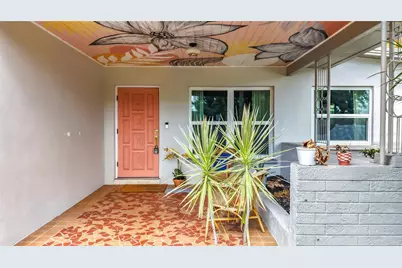5833 Dartmouth Avenue N, Saint Petersburg, FL 33710 - Photo 5