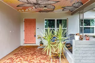 5833 Dartmouth Ave N, Saint Petersburg, FL 33710 - Photo 5