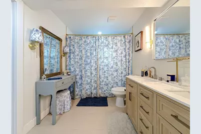 5833 Dartmouth Avenue N, Saint Petersburg, FL 33710 - Photo 33