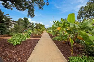 1926 Burlington Ave N, Saint Petersburg, FL 33713 - Photo 45