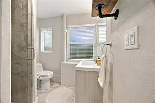 1926 Burlington Ave N, Saint Petersburg, FL 33713 - Photo 21