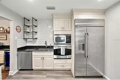 1926 Burlington Avenue N, Saint Petersburg, FL 33713 - Photo 11
