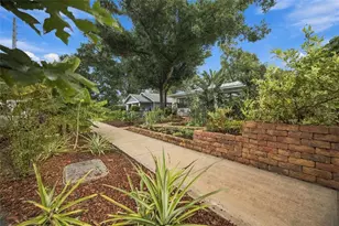1926 Burlington Ave N, Saint Petersburg, FL 33713 - Photo 41