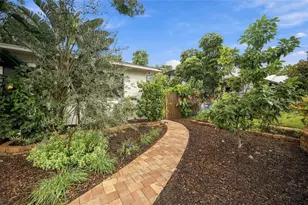 1926 Burlington Ave N, Saint Petersburg, FL 33713 - Photo 43