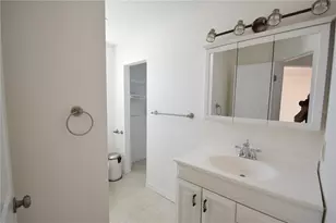 2918 10th St N, Saint Petersburg, FL 33704 - Photo 31