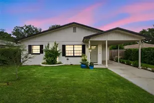 1672 Rainbow Dr, Clearwater, FL 33755 - Photo 1
