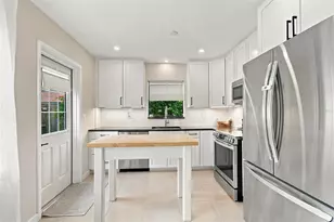 1672 Rainbow Dr, Clearwater, FL 33755 - Photo 13