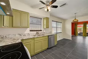 1345 39th St N, Saint Petersburg, FL 33713 - Photo 13