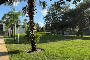 2830 Somerset Park Dr, Tampa, FL 33613 - Photo 31