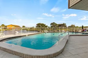 381 Moorings Cove Dr, Tarpon Springs, FL 34689 - Photo 37