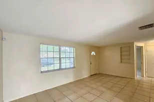 4332 Newbury Dr, New Port Richey, FL 34652 - Photo 3