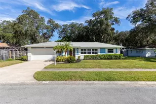 179 Sunshine Dr, Palm Harbor, FL 34684 - Photo 1