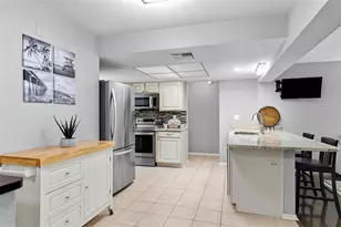 179 Sunshine Dr, Palm Harbor, FL 34684 - Photo 9