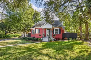 1002 W Indiana Ave, Tampa, FL 33603 - Photo 1