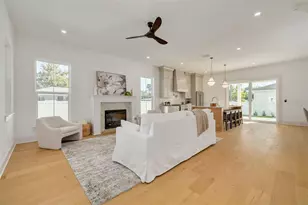 945 29th St N, Saint Petersburg, FL 33713 - Photo 5