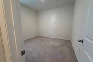 7383 Steer Blade Dr, Zephyrhills, FL 33541 - Photo 5