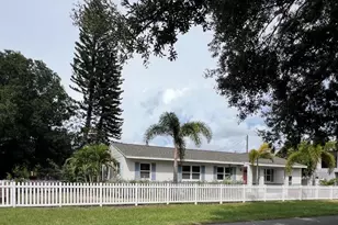 1726 55th St S, Gulfport, FL 33707 - Photo 1