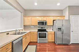 26606 Castleview Way, Wesley Chapel, FL 33544 - Photo 9