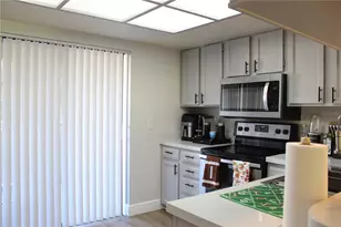 261 Woodlake Wynde, Oldsmar, FL 34677 - Photo 11