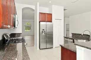 5153 Highbury Cir, Sarasota, FL 34238 - Photo 7