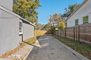 3622 E Mohawk Ave, Tampa, FL 33610 - Photo 15