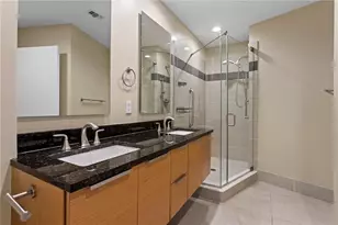 175 1st St S, Saint Petersburg, FL 33701 - Photo 25