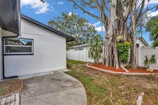 1810 Maryland Ave NE, Saint Petersburg, FL 33703 - Photo 45