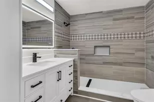 1810 Maryland Ave NE, Saint Petersburg, FL 33703 - Photo 21
