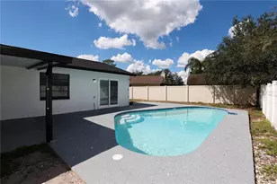 524 Wynnwood Dr, Brandon, FL 33511 - Photo 19