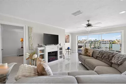 427 Boca Ciega Point Boulevard N, Saint Petersburg, FL 33708 - Photo 15