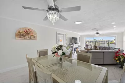 427 Boca Ciega Point Boulevard N, Saint Petersburg, FL 33708 - Photo 11
