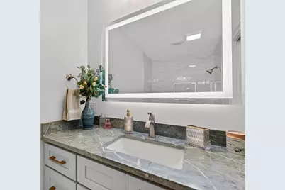 427 Boca Ciega Point Boulevard N, Saint Petersburg, FL 33708 - Photo 23
