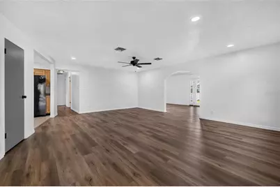 4014 Alabama Avenue NE, Saint Petersburg, FL 33703 - Photo 3