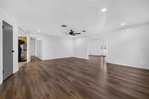 4014 Alabama Ave NE, Saint Petersburg, FL 33703 - Photo 3