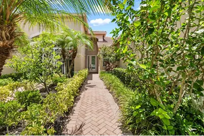 15665 Aurora Lake Circle, Wimauma, FL 33598 - Photo 9