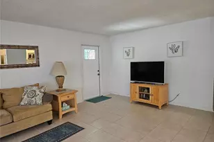 304 Grayston Pl, Sun City Center, FL 33573 - Photo 5