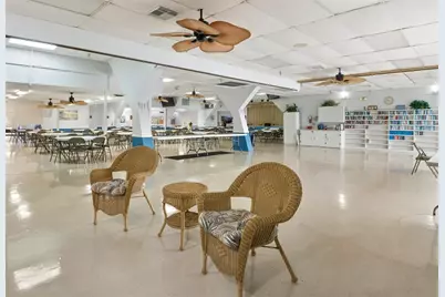 6830 Americana Drive NE #127, Saint Petersburg, FL 33702 - Photo 39